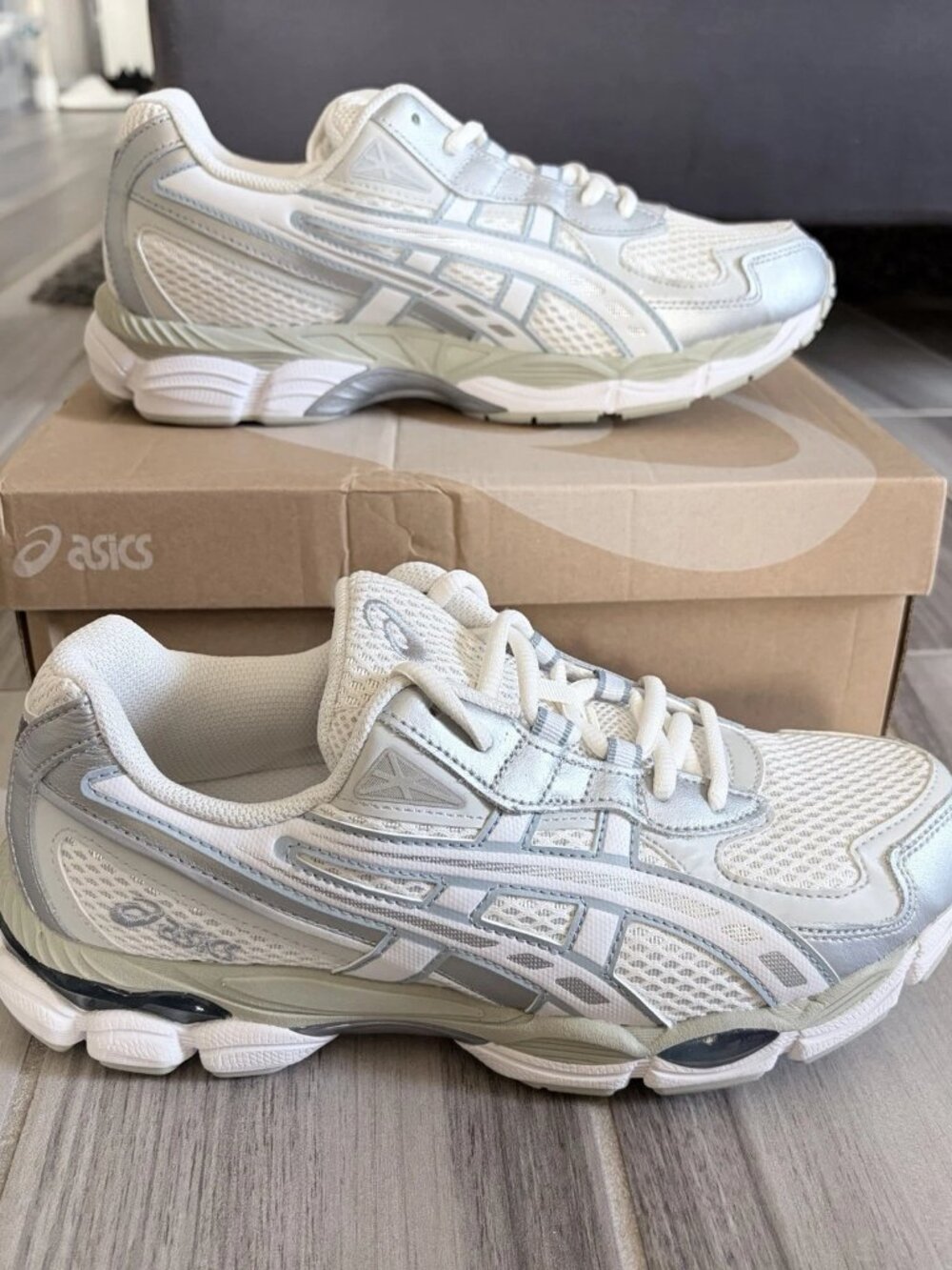 Women's ASICS GEL-NYC 2055 Shoes - Cream Dolphin Grey 1203A542 107 - Picture 4 of 14
